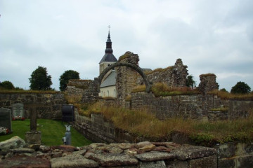 23 Klosterruinen und Kirche Gudhem